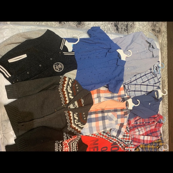 BOYS DRESS SHIRTS AND SWEATERS BRAND NEW CONDITION - Picture 2 of 4